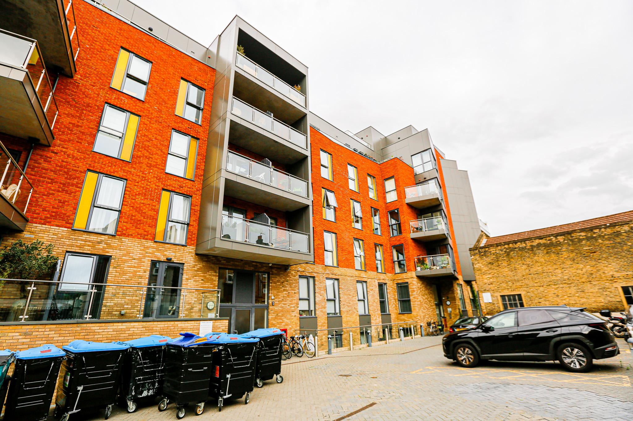 Statera Apartments - City Terraces