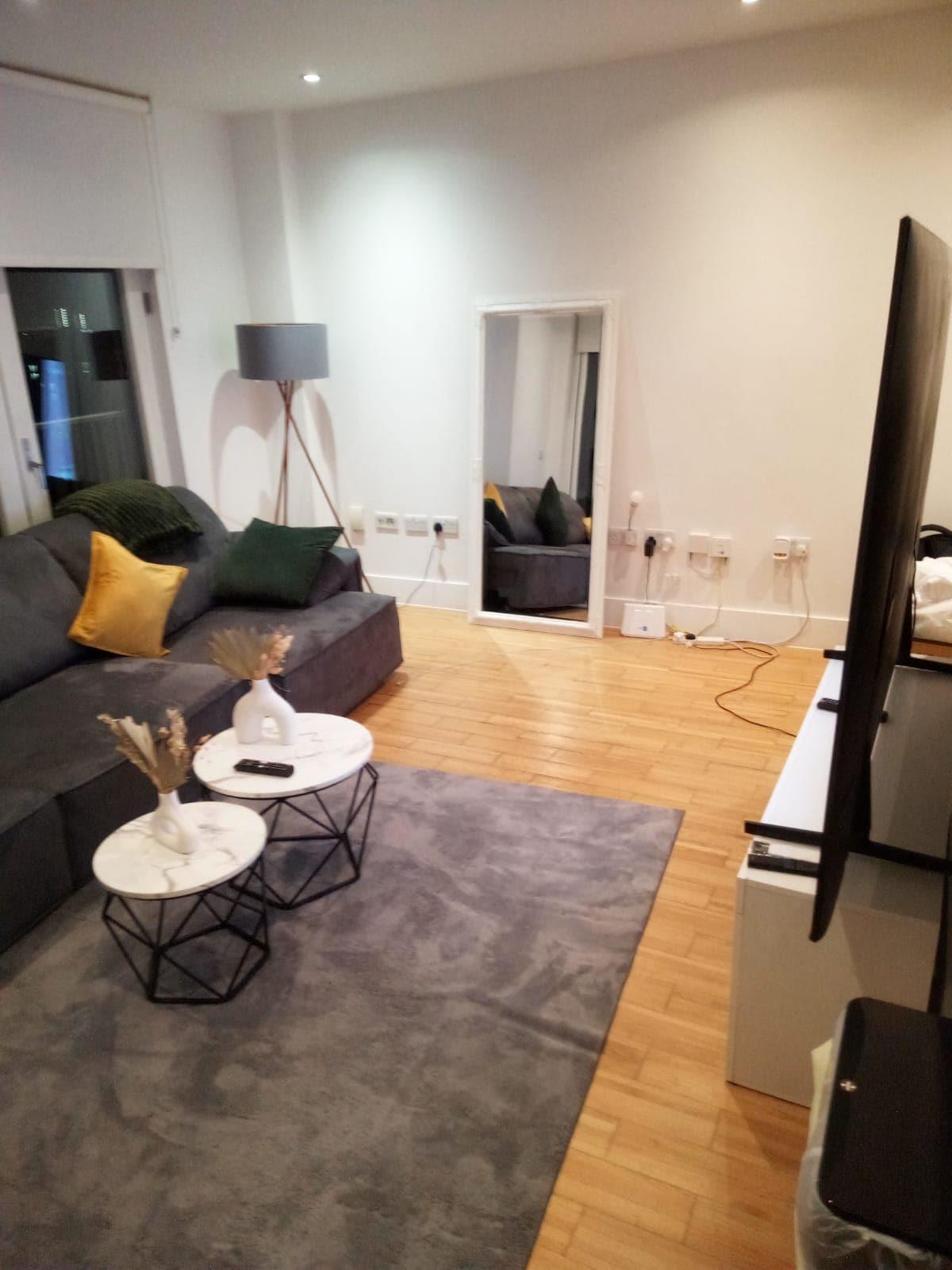 Modern 1-Bed Apt | Sleeps 4 | Heart of Brixton2